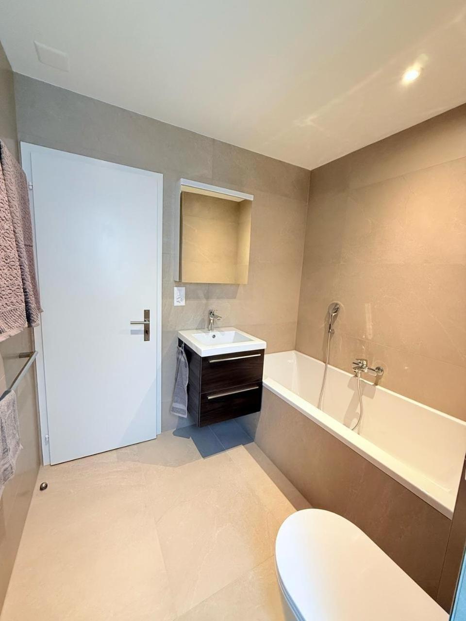 Modernes Apartment In Basel-Stadt מראה חיצוני תמונה